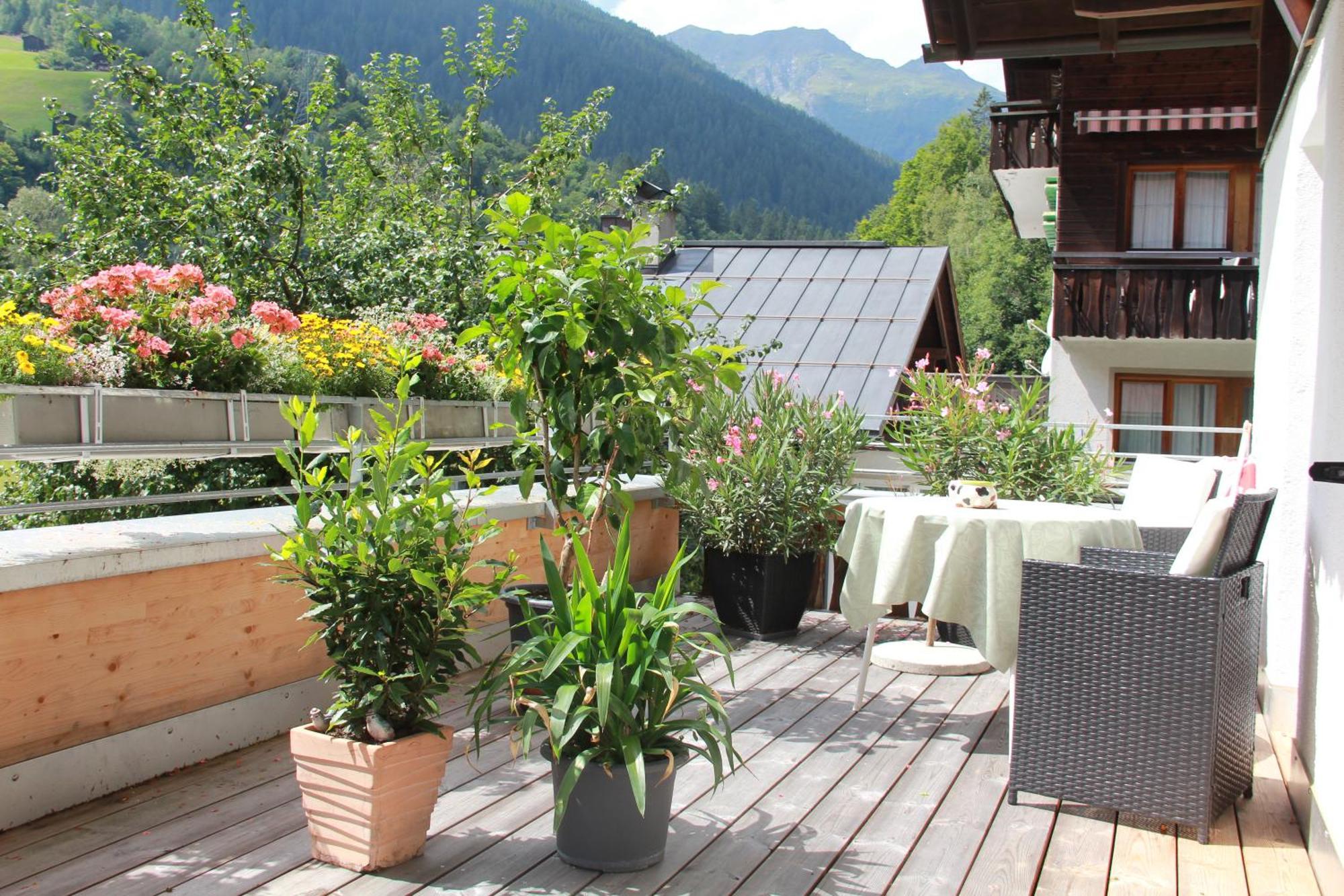 Haus Am Rain Bed and Breakfast Partenen Exteriör bild