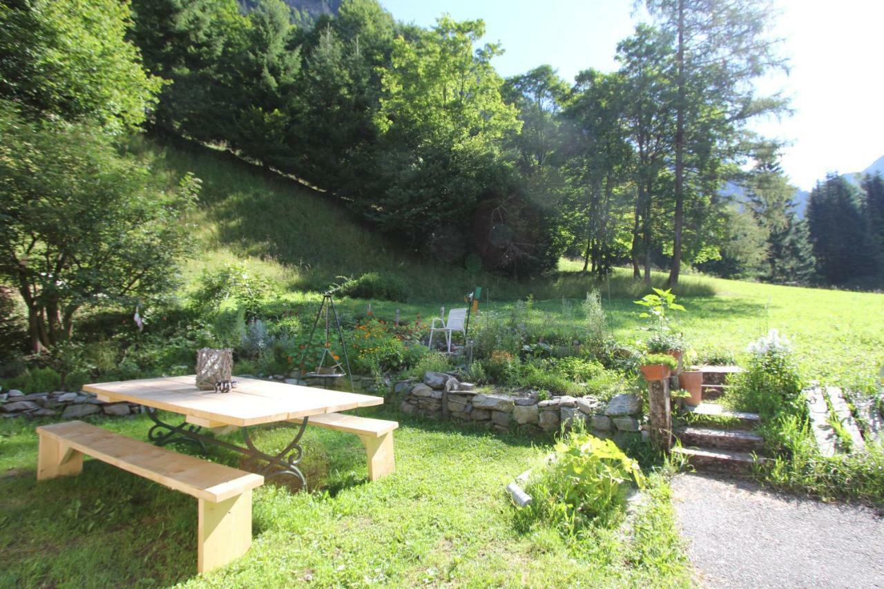 Haus Am Rain Bed and Breakfast Partenen Exteriör bild